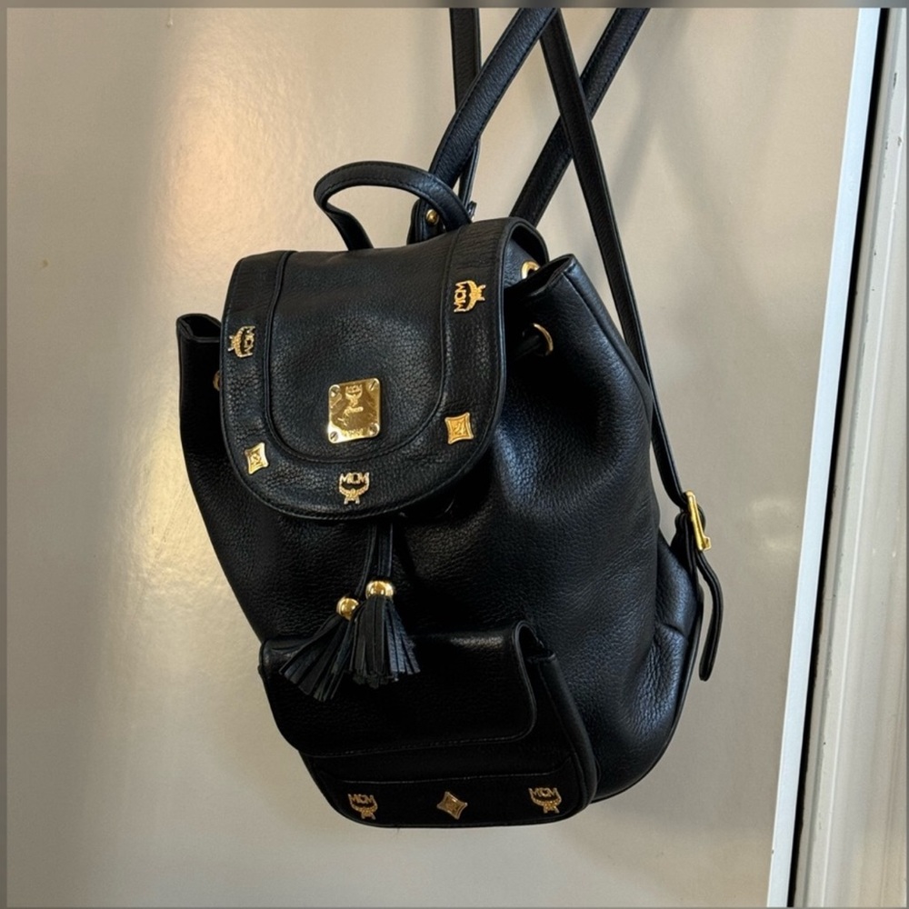 🌟MCM Vintage Black Pebbled Leather Backpack 🌟